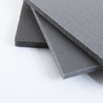Tamaño personalizado IXPE Material de rollo Resistente a productos químicos Celular cerrada de espuma de PE para tablones de clic SPC