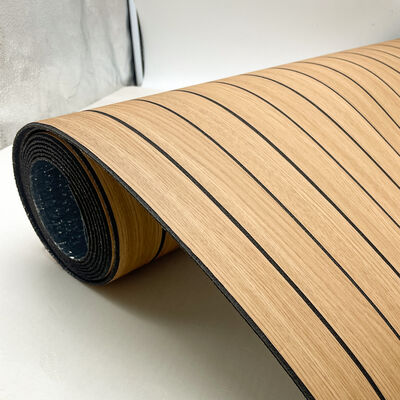 Los paneles de madera flexibles autoadhesivos de la parrilla del grano para la pequeña decoración de los lugares públicos