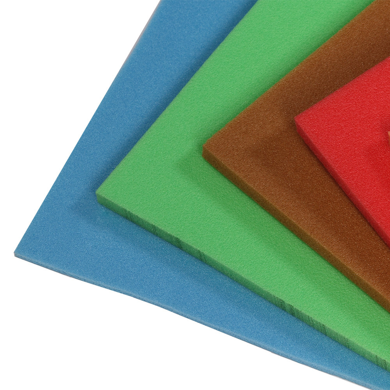 Plancha de espuma de aislamiento térmico IXPE para absorción de agua ≤ 0,1% y grosor de 0,5-12 mm a 100 mm