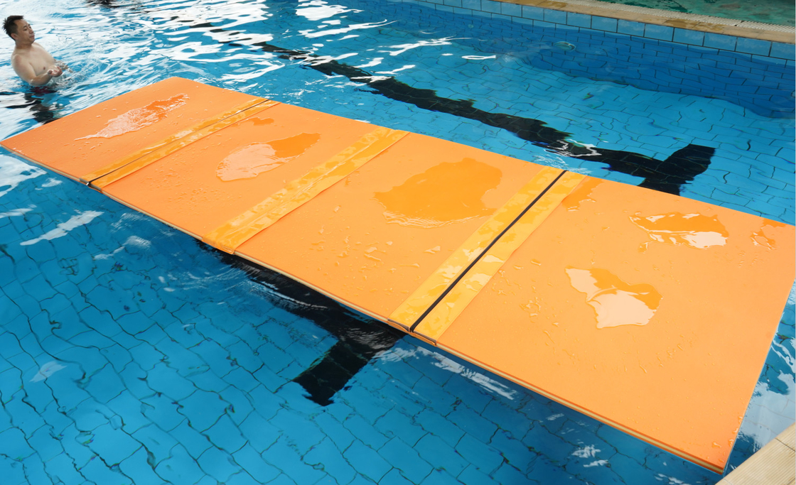 16x5 Colchón flotante de espuma entrelazado Colchón flotante de piscina de espuma para parque acuático